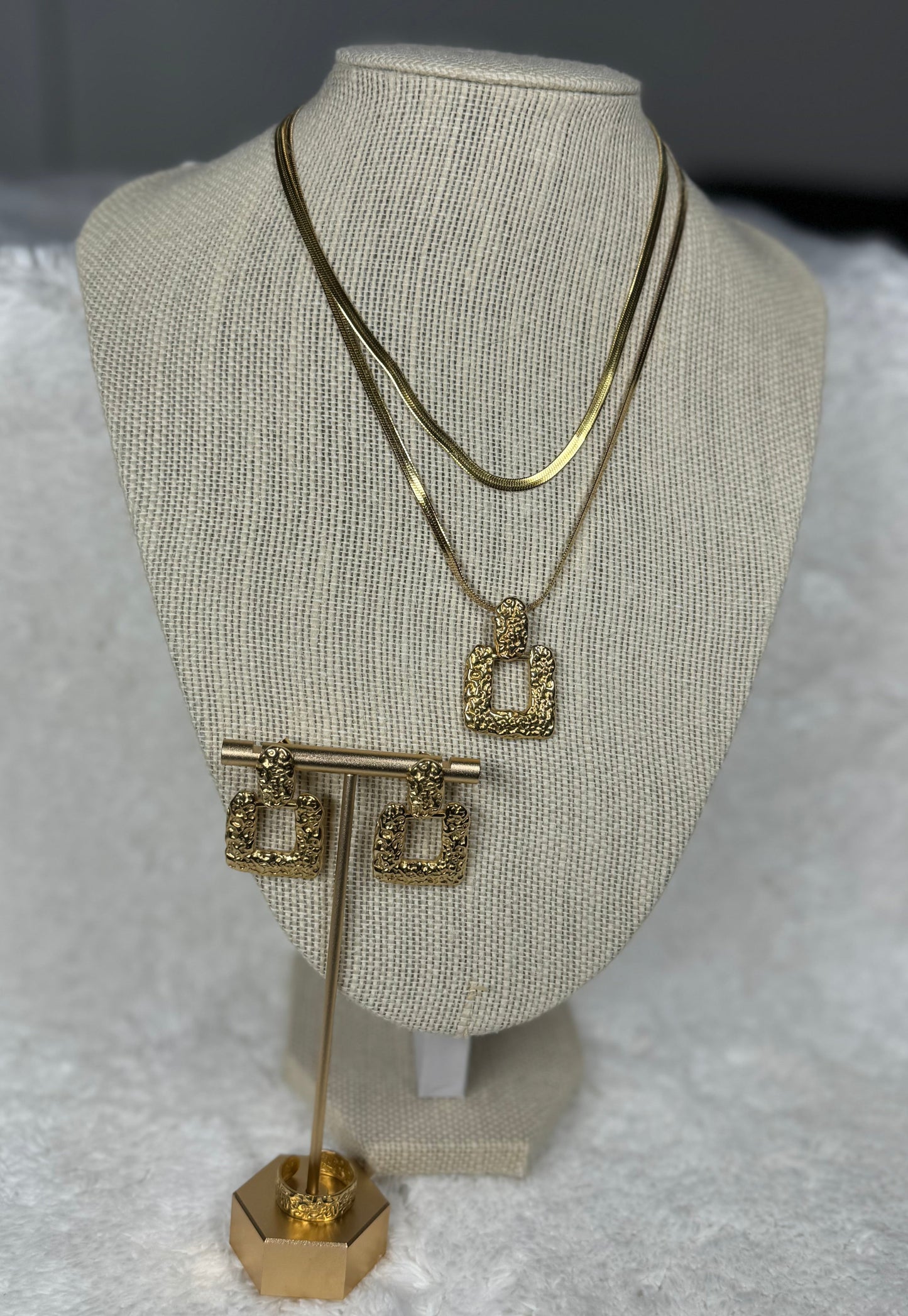 Necklace Set Square