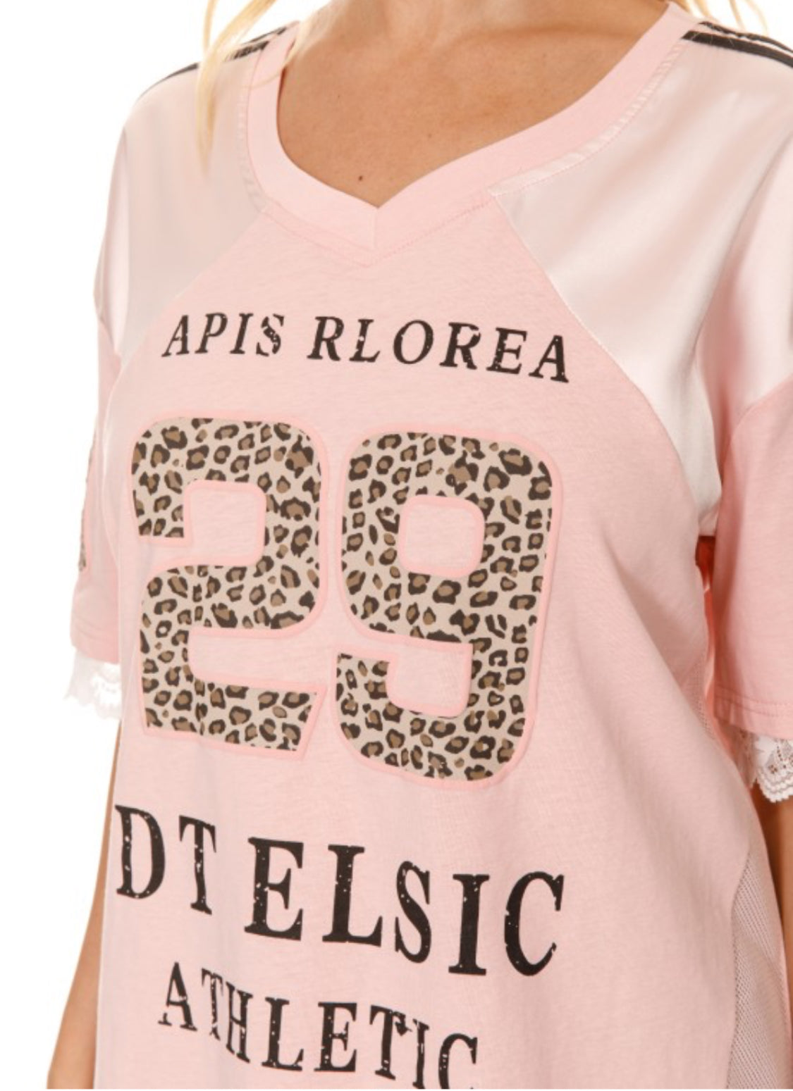 Oversized T-shirt In Pink Features Distinctive Animal Print Details