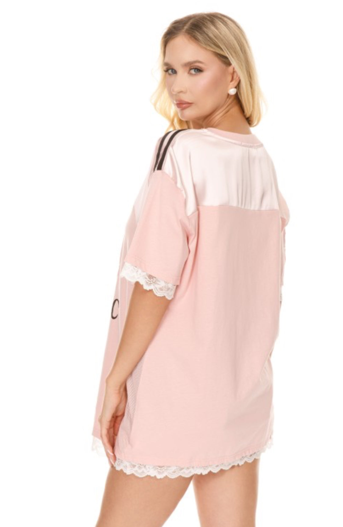 Oversized T-shirt In Pink Features Distinctive Animal Print Details