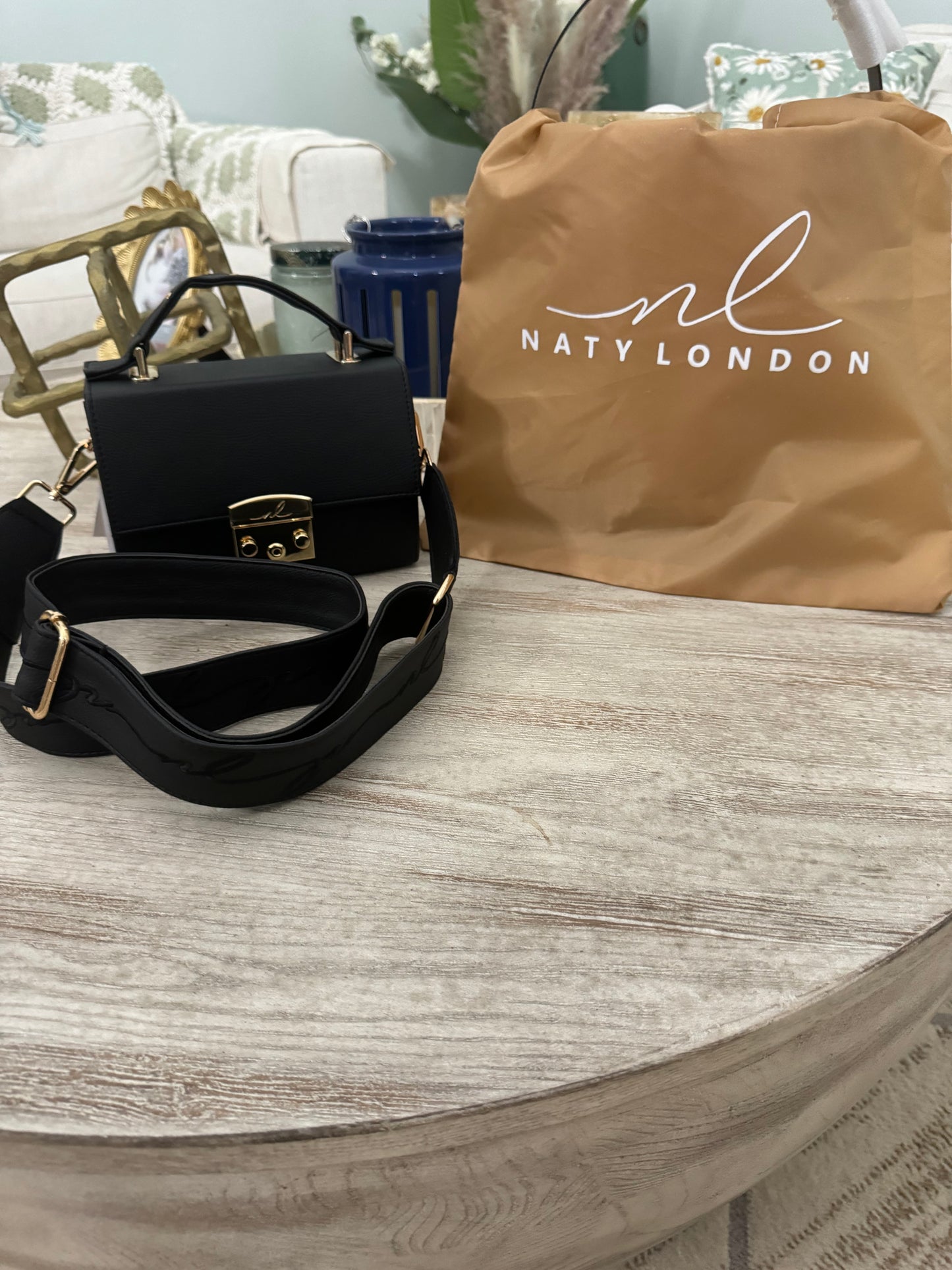Naty London Arizona Bag Black