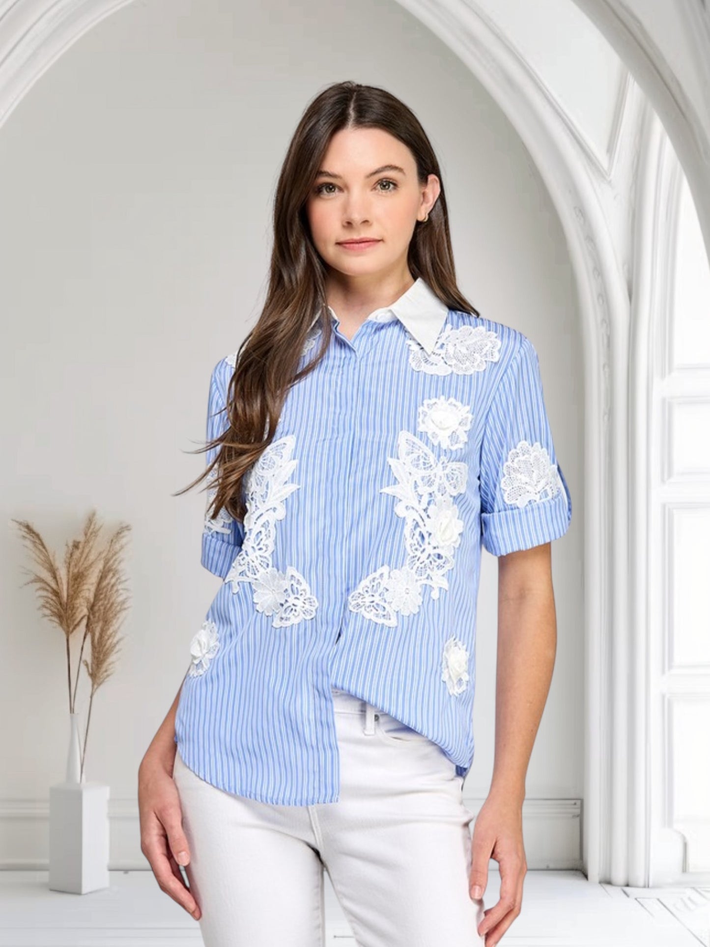 Long Sleeve Button Shirt With White Desing