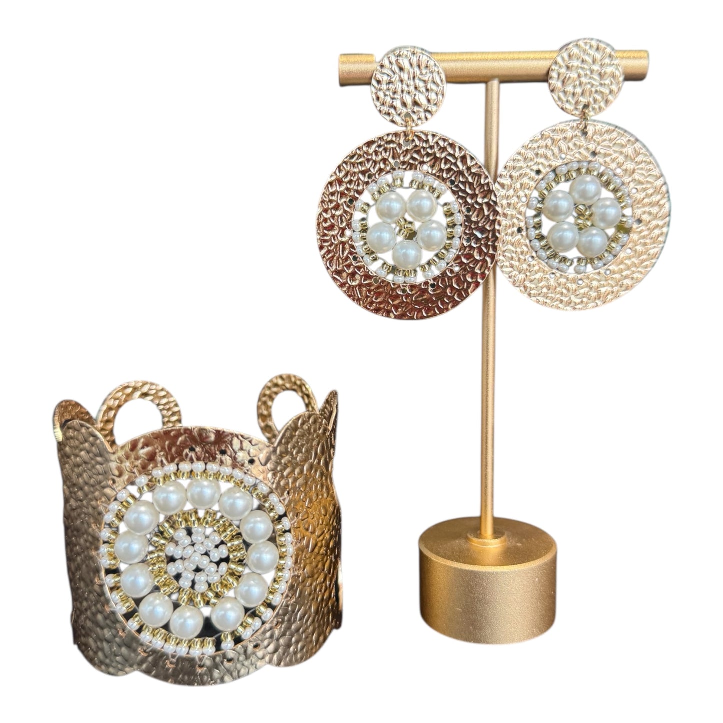 Handcrafted Bracelet and Earring Set Pearl Gold