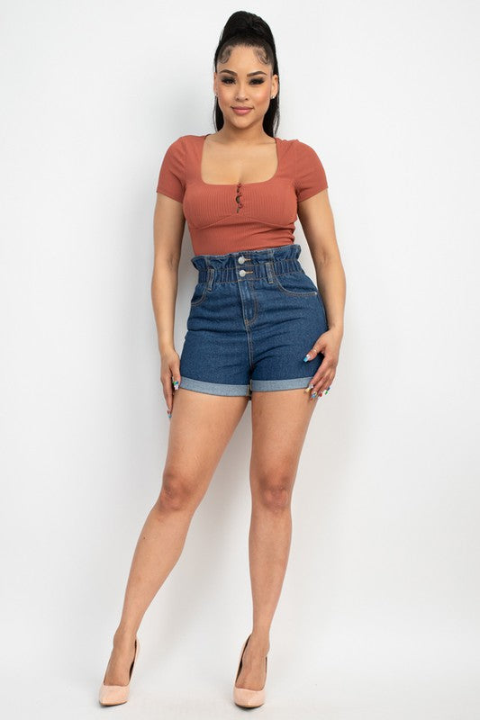 Basic Blouse with short sleeves