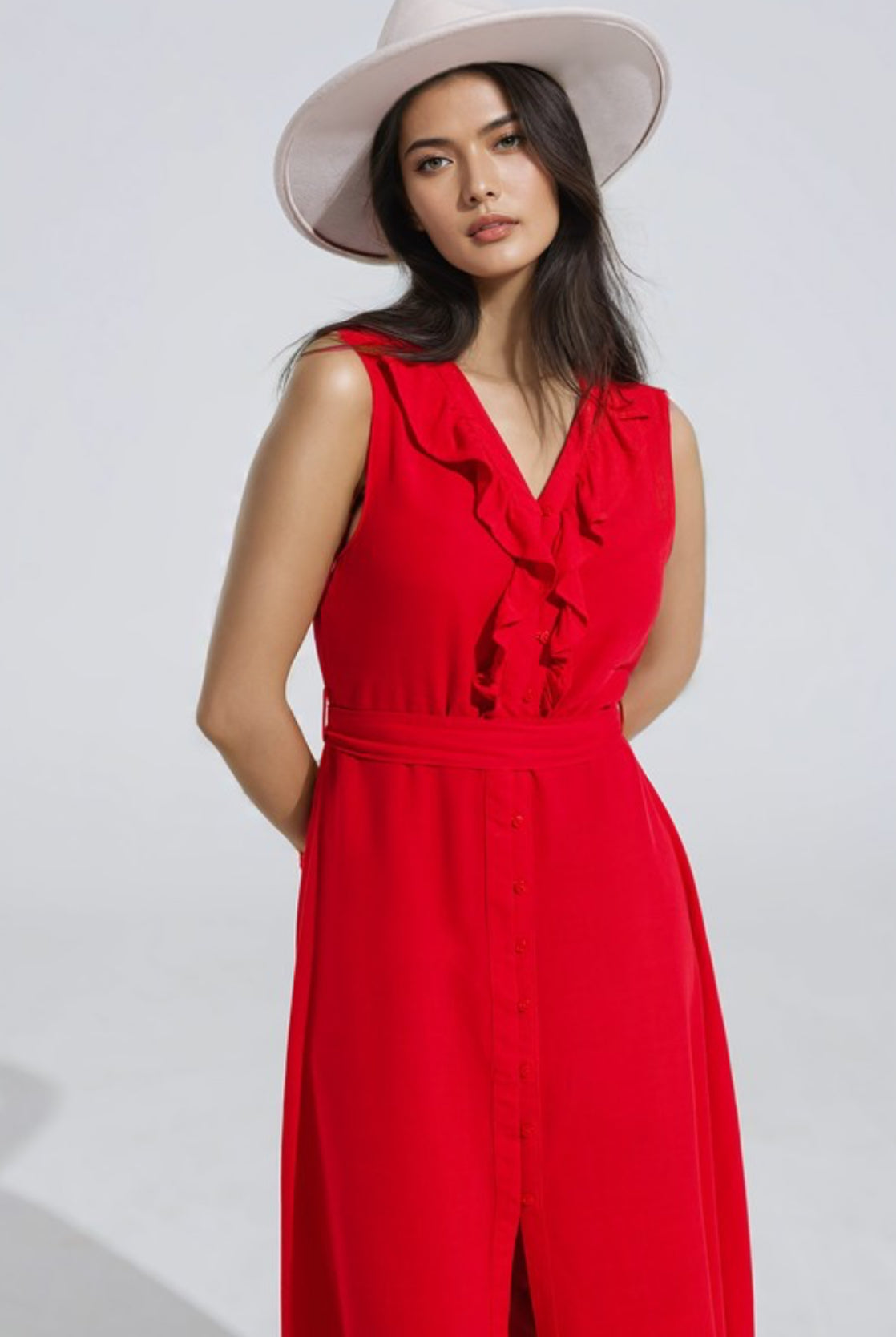 Sleeveless Dress with ruffle