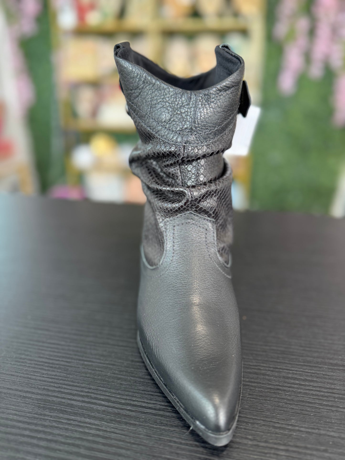 Black Boots Low (Bottucson 2 XXIII) in Snake Mamba B Preto