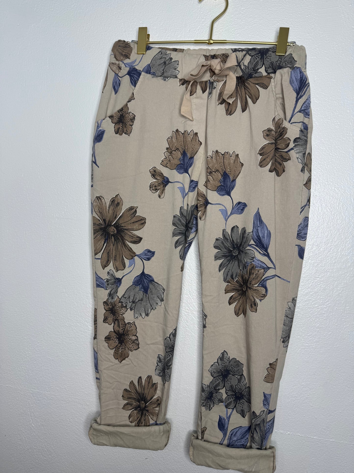 Blue Floral Detailing Italian Collections Pants