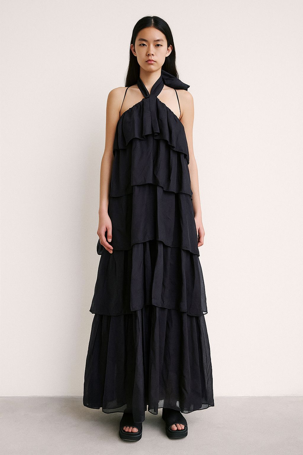 Volados Dress in Black Halter