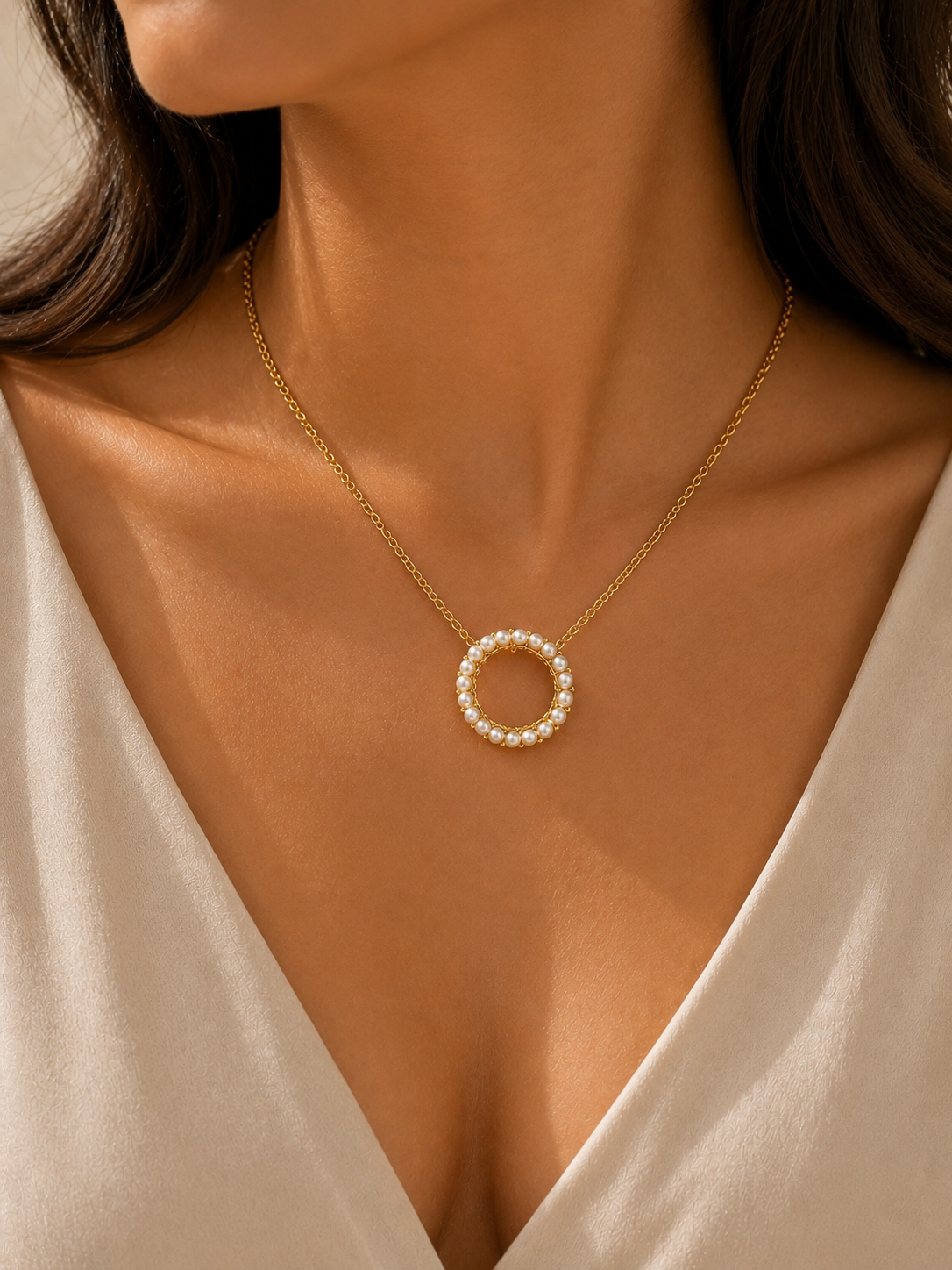 Lavish Necklace With Pearls