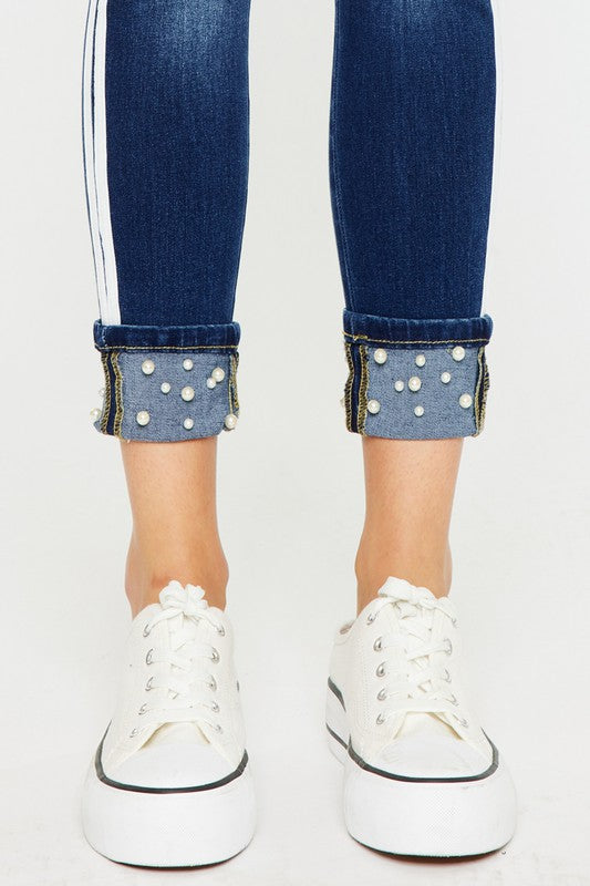2 Button High Rise Crop Skinny Jean and Elegant Pearl Detailing At The Capri