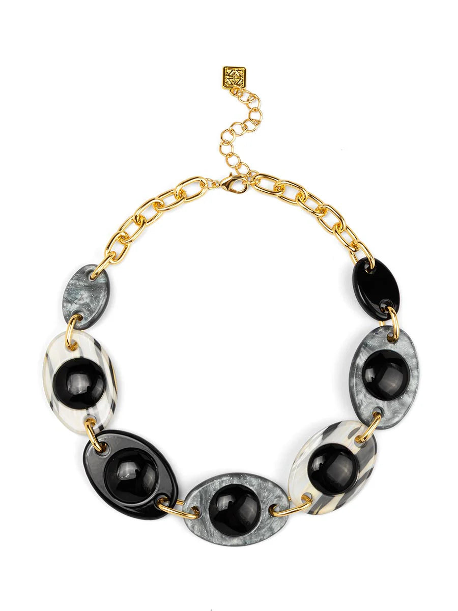 Marbled Resin Orb Short Necklace Jewelry