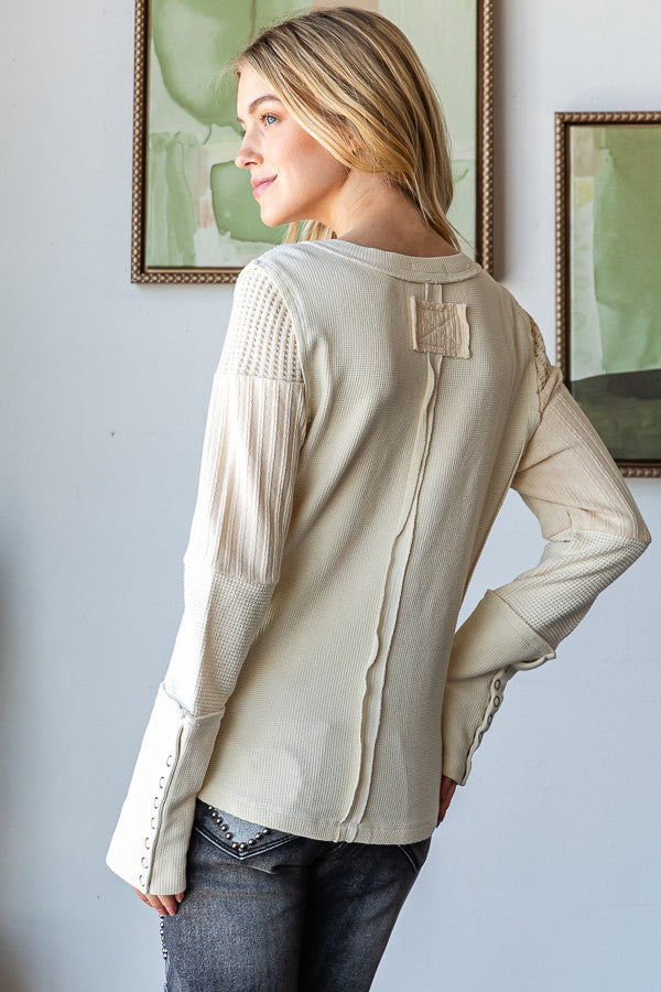 WASHED TEXTURED CONTRAST SNAP BUTTON CUFFS TOP