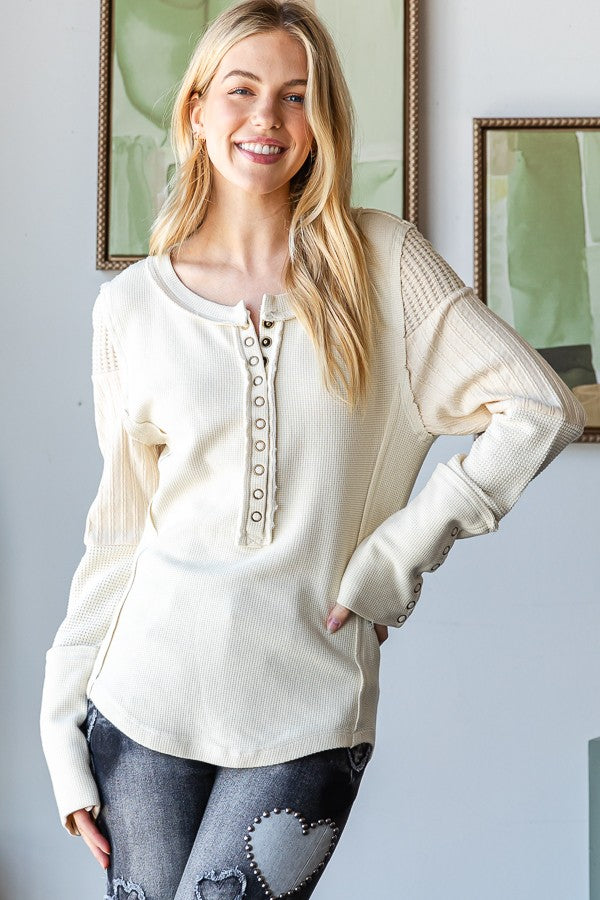 WASHED TEXTURED CONTRAST SNAP BUTTON CUFFS TOP