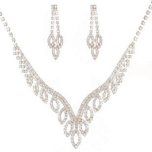 Rhombic Oval Floral Rhinestone Necklace Set In Silver Clear