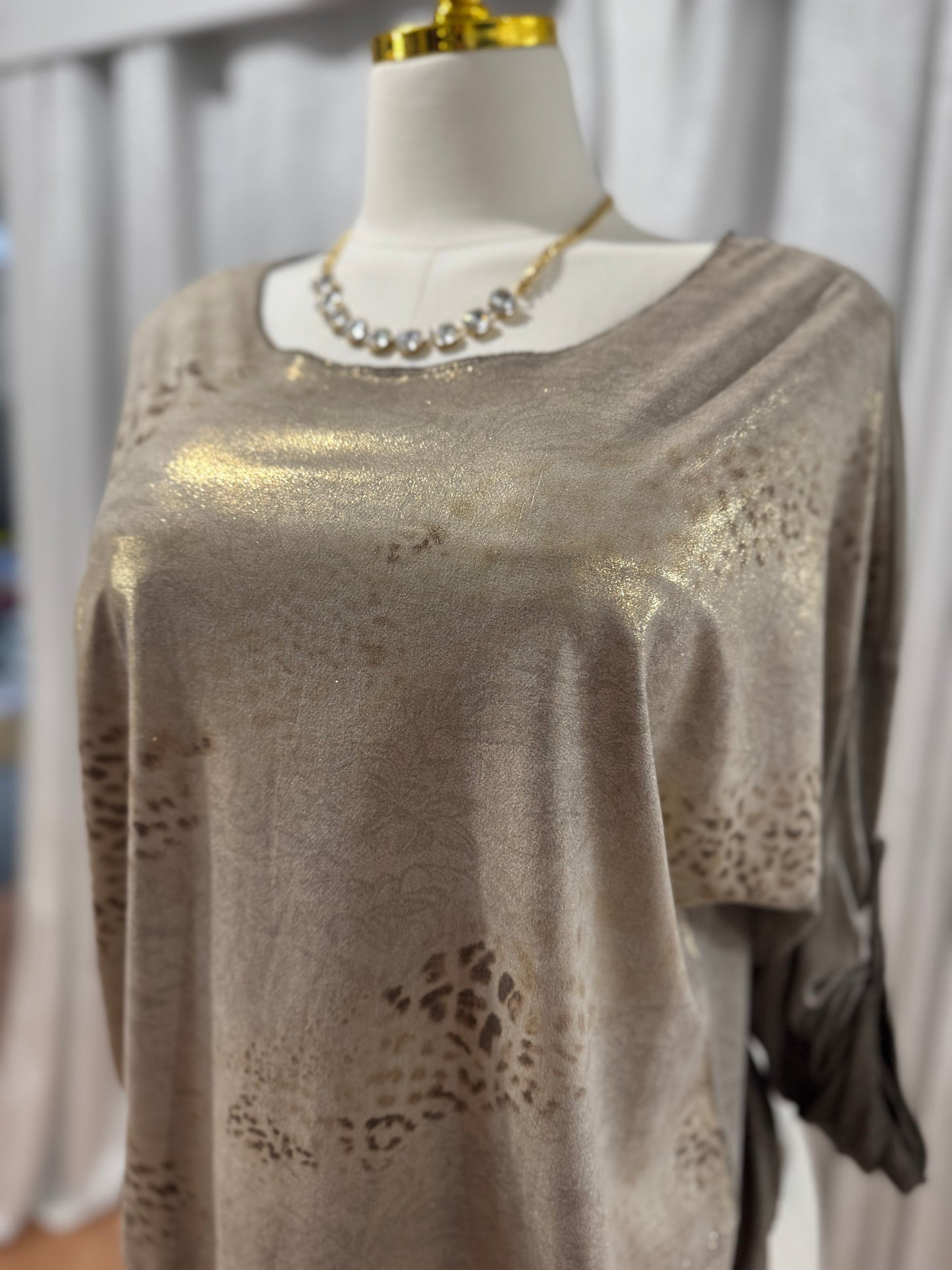 Italian Collection Gold Metallic Animal Print Details