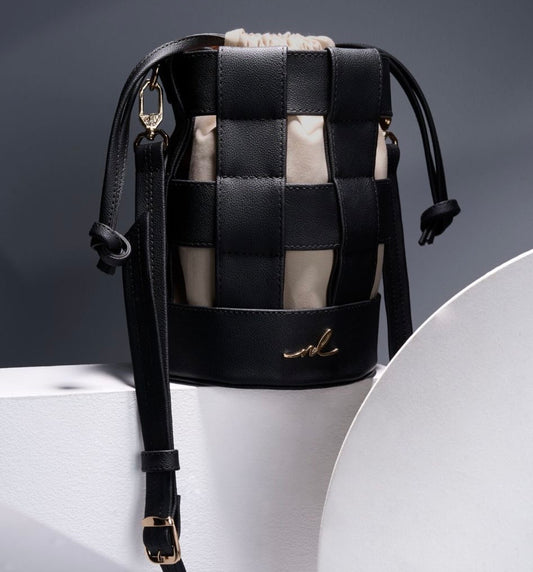 Naty London Bucket Bag Black
