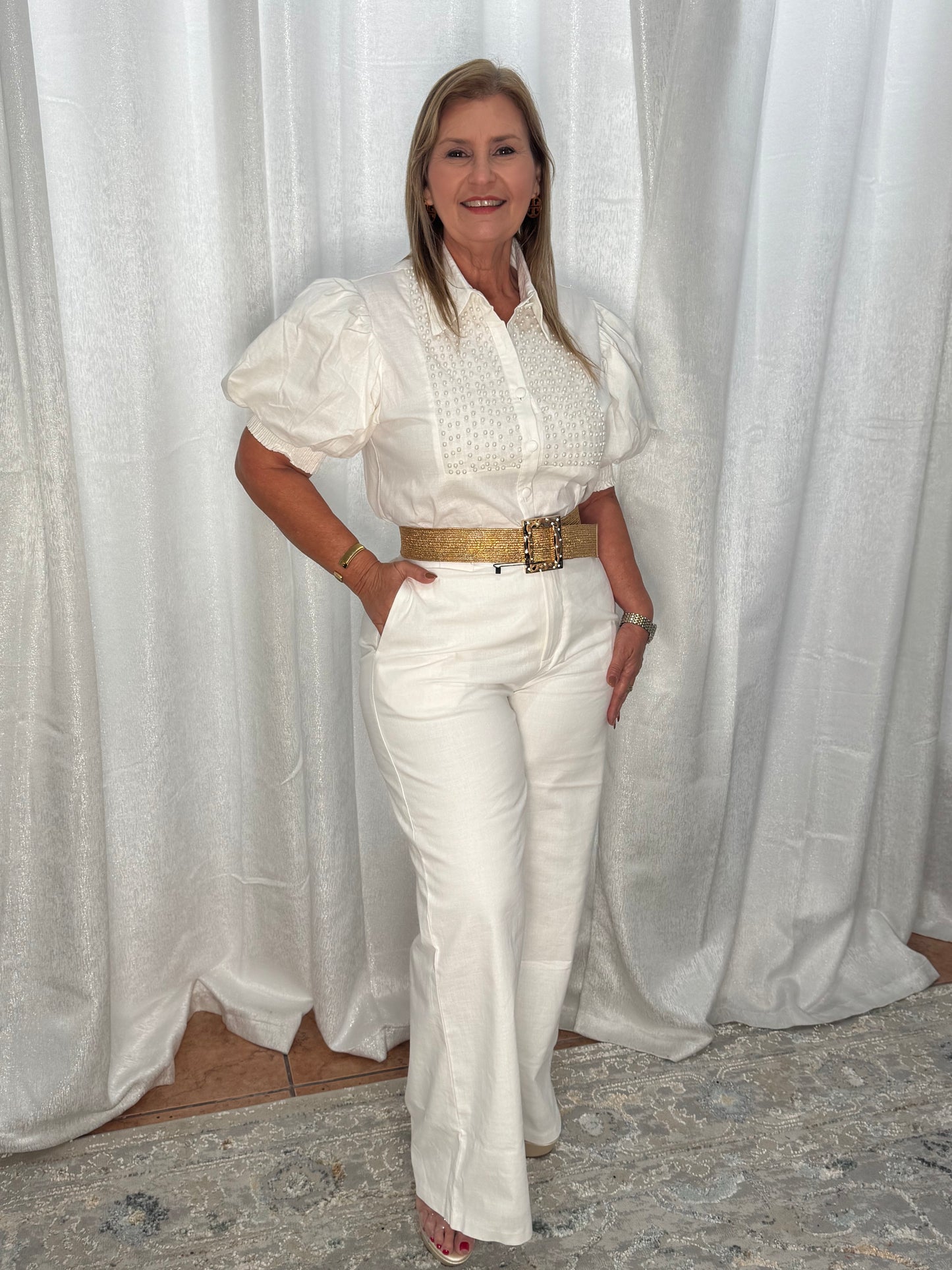 Elegant White Set with Embroidered Blouse & Straight-Leg Pants