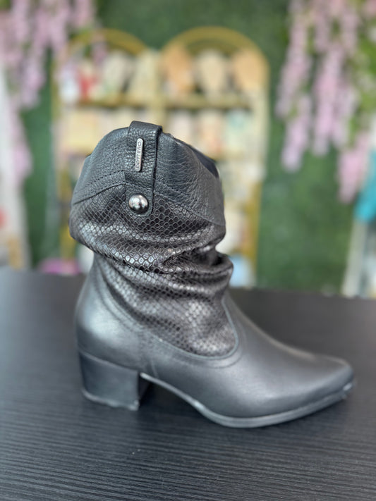 Black Boots Low (Bottucson 2 XXIII) in Snake Mamba B Preto
