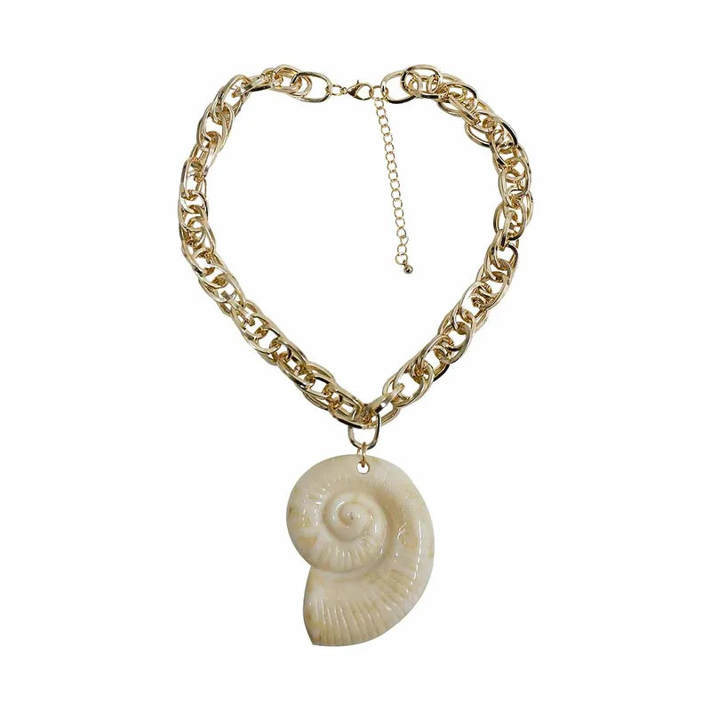 Beige Conch Necklace With Electroplated Golden Plated Metal