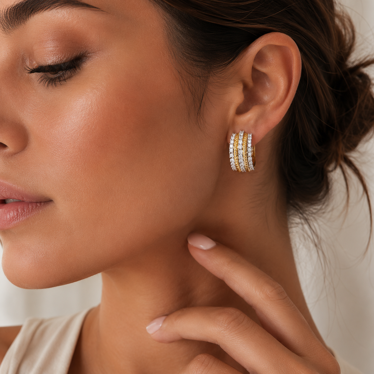Geometric Earrings With Claw Setting Golden Water Plating And 0.03µm Thick Zircon Inlay