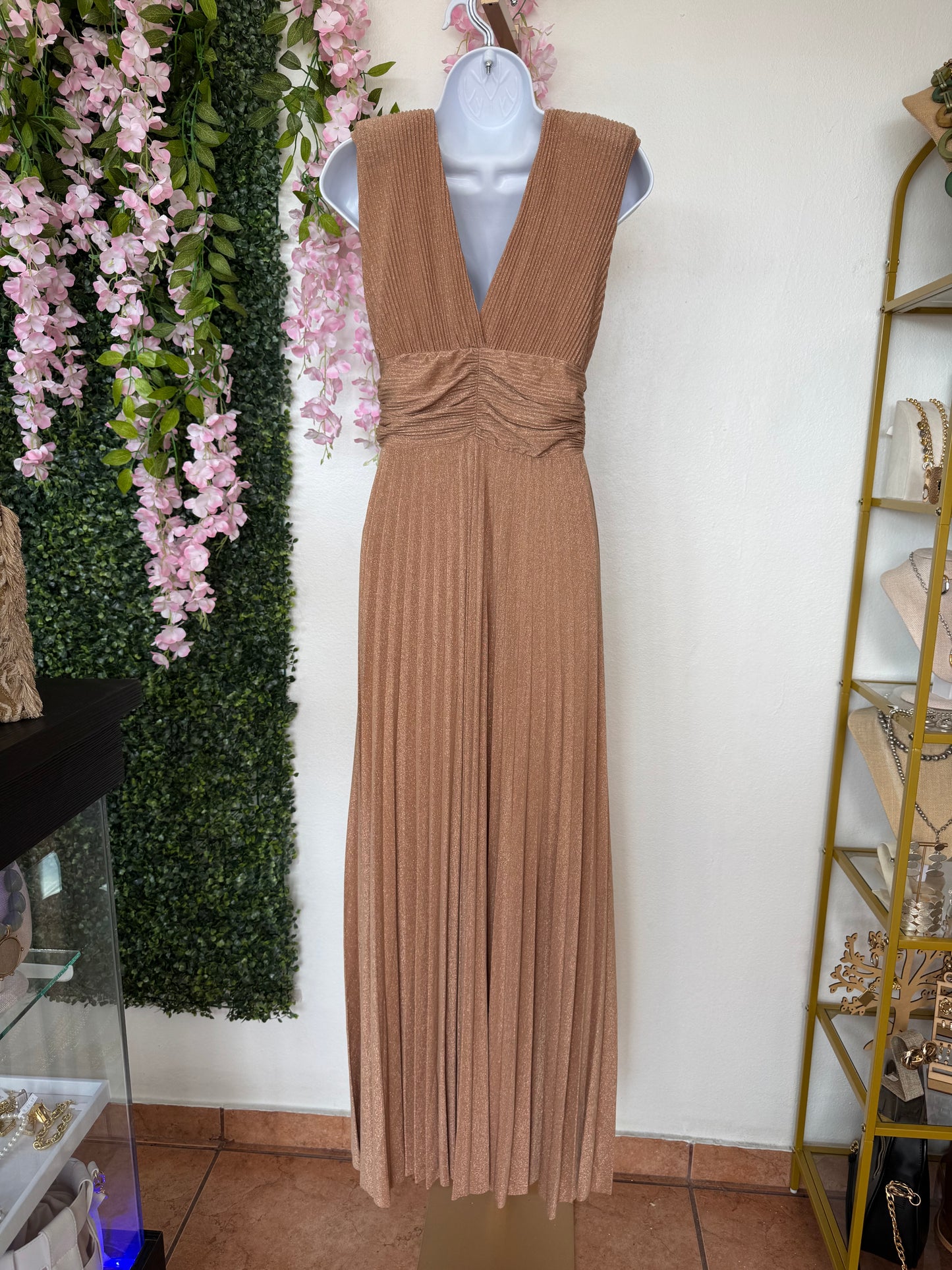 Italian Sleeveless V-neck pleated Maxi Dress Gold