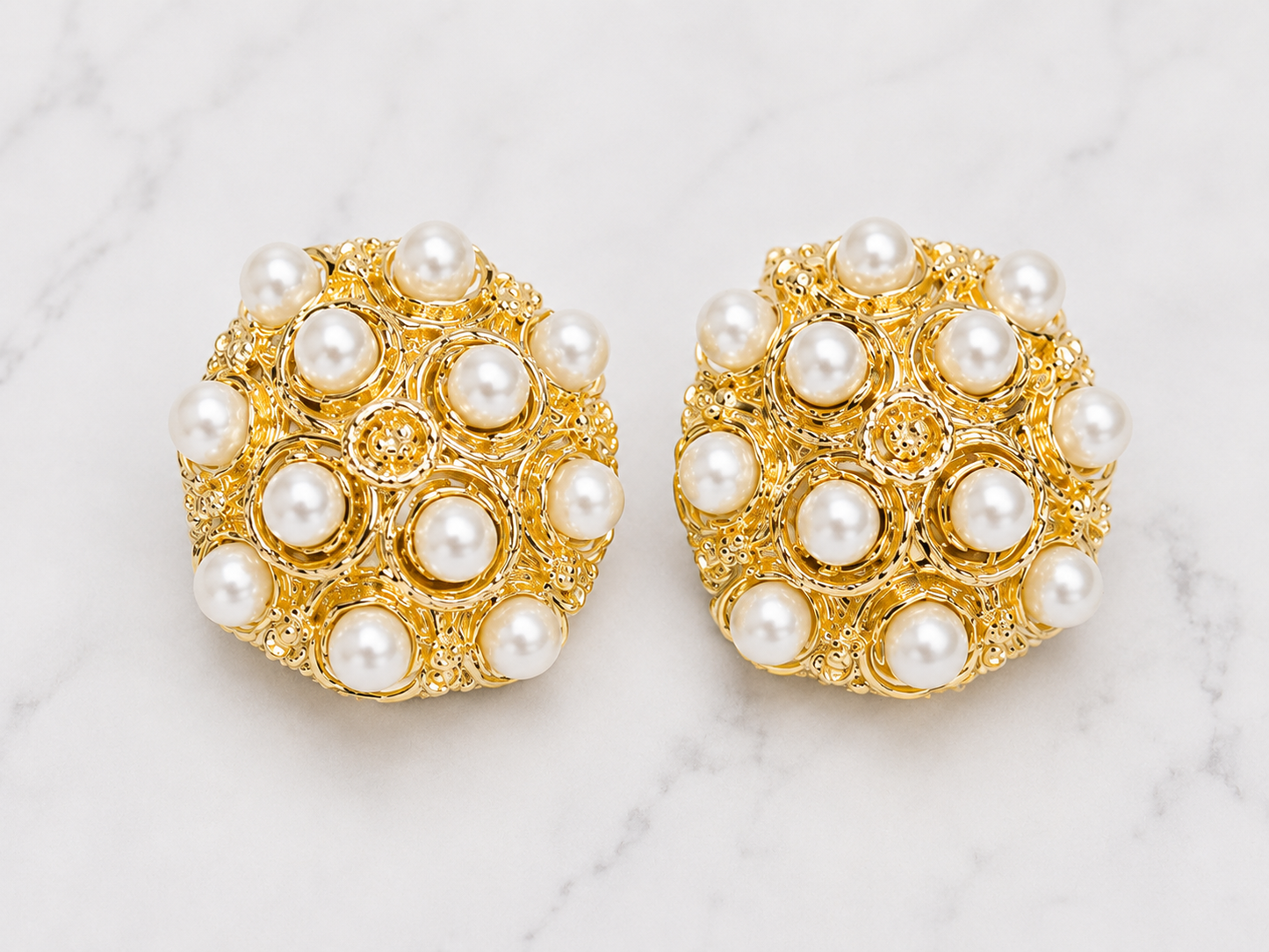 Round Earrings With Pearls