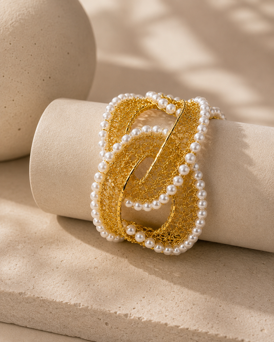 Lavish Bracelet Gold Plated With Pearls
