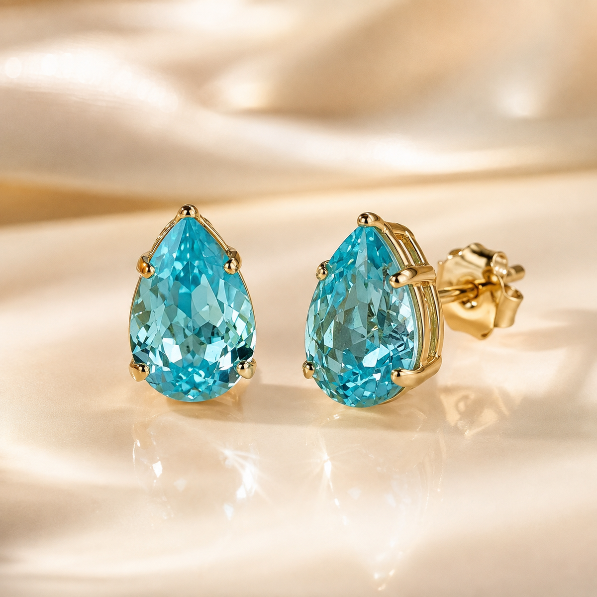 TOVA Lumi Studs Earrings in Turquoise