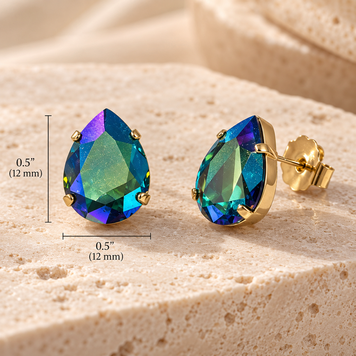 TOVA Lumi Studs in Emerald Ignite